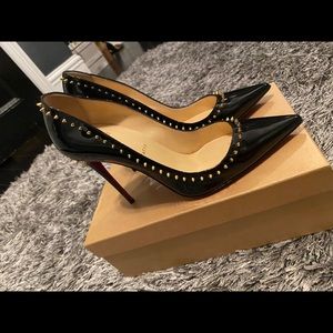 Louboutin black anjalina 100